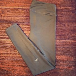 Alo yoga pants